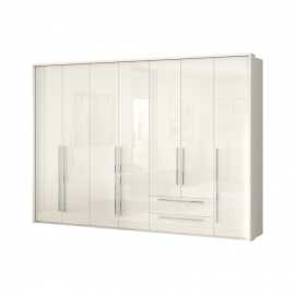 Sedemdverová skriňa tiana-béžová - p74/pn základná.

 

Všetky viditeľné strany skrine sú potiahnuté vysoko lesklým UV lakom, ktorý je štyrikrát odolnejší voči fyzickému poškodeniu v porovnaní so štandardným lakom, v tomto prípade odtieňom v teplej béžovej farbe.

 

 

Varianty sedemdverových skríň bez zásuviek:


	P7/PN - Skriňa v základnom prevedení – 317x224x56cm (š, v, h), hmotnosť 276,52kg
	P7A/PN - Skriňa obohatená o ozdobný rám – 322x226x60cm (š, v, h), hmotnosť 299,32kg
	P7B/PN - Skriňa obohatená o ozdobný rám s osvetlením - 322x226x60cm (š, v, h), hmotnosť 299,77kg


Skriňa sa skladá z troch rovnakých dvojdverových častí, ktoré obsahujú vždy tri široké police a jednu širokú šatníkovú tyč.

 

Varianty sedemdverových skríň s jednou zásuvkovou časťou:


	P72/PN - Skriňa v základnom prevedení - 317x224x56cm (š, v, h), hmotnosť 283,23kg
	P72A/PN - Skriňa obohatená o ozdobný rám – 322x226x60cm (š, v, h), hmotnosť 306,03kg
	P72B/PN - Skriňa obohatená o ozdobný rám s osvetlením – 322x226x60cm (š, v, h), hmotnosť 306,48kg


Dvojdverové časti skrine bez zásuviek obsahujú vždy tri široké police a jednu širokú šatníkovú tyč.

 

Varianty sedemdverových skríň s dvoma zásuvkovými časťami:


	P74/PN - Skriňa v základnom prevedení - 317x224x56cm (š, v, h), hmotnosť 289,94kg
	P74A/PN - Skriňa obohatená o ozdobný rám – 322x226x60cm (š, v, h), hmotnosť 312,74kg
	P74B/PN - Skriňa obohatená o ozdobný rám s osvetlením – 322x226x60cm (š, v, h), hmotnosť 313,19kg


Dvojdverová časť skrine bez zásuviek obsahuje tri široké police a jednu širokú šatníkovú tyč.

 

Varianty sedemdverových skríň s tromi zásuvkovými časťami:


	P76/PN - Skriňa v základnom prevedení - 317x224x56cm (š, v, h), hmotnosť 296,65kg
	P76A/PN - Skriňa obohatená o ozdobný rám – 322x226x60cm (š, v, h), hmotnosť 319,45kg
	P76B/PN - Skriňa obohatená o ozdobný rám s osvetlením – 322x226x60cm (š, v, h), hmotnosť 319,9kg


Každá z dvojdverových častí so zásuvkami ponúka okrem dvoch zásuviek aj jednu policu a jednu šatníkovú tyč.

 

Pomocou doplnkového vybavenia, ktoré nájdete v súvisiacom tovare nižšie, si môžete každú zo skríň ešte viac prispôsobiť svojim potrebám.

Všetky produkty z kolekcie Tiana nájdete nižšie v súvisiacom tovare.