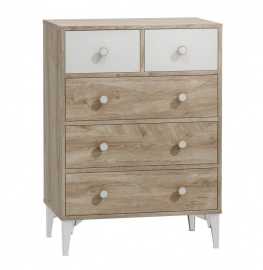 Zásuvková komoda kaylla - dub sofia, biela.

 

Horný rad ponúka dve menšie biele zásuvky ideálne na drobnosti, spodnú časť tvoria tri široké zásuvky v dekore duba Sofia na oblečenie, posteľnú bielizeň či dokumenty.

 

Okrúhle úchytky uľahčujú pohodlné otváranie, vyššie štíhle nožičky v bielej farbe odľahčujú siluetu a zároveň uľahčujú upratovanie, vrátane prechodu robotických vysávačov.

 

Komoda je vyrobená z drevotriesky (lamino).

 

Rozmery komody Kaylla sú 74×102×48 cm (š, v, h).

 

Ďalšie produkty z kolekcie Kaylla nájdete v súvisiacich produktoch nižšie.