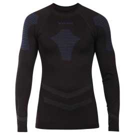 Pánske termo tričko VoXX ActivePro funkčné čierné (AP02) M/L.
Zvoľte si funkčnosť, ktorá vás podporí v každej situácii.
Technológia, ktorá pracuje pre vás
Funkčné tričko VoXX je vyrobené z dvojvrstvového materiálu, ktorý vďaka mikrokapilárnemu systému zabezpečuje okamžité odvádzanie vlhkosti a rýchle schnutie.
Moderný dizajn a funkčný strih, ktorý vyzerá skvele
Tričko VoXX má moderný, športový dizajn, ktorý spája estetiku s funkčnosťou.
Prečo vyskúšať funkčné tričko VoXX

Dvojvrstvový materiál s rýchlym odvodom potu: Zostanete v suchu aj pri vysokej intenzite aktivity.
Strieborné ióny: Antibakteriálny účinok bez zápachu, aj po celom dni.
Priliehavý anatomický strih: Maximálna voľnosť pohybu a športový vzhľad.

Spodná bielizeň VoXX na každú príležitosť
Česká spoločnosť VoXX sa špecializuje na ponožky, ale vyniká aj v iných druhoch spodnej bielizne a odevov.
Ako sa starať o funkčné tričko VoXX
Aby vaše obľúbené tričko zostalo dlho v perfektnom stave, odporúčame dodržiavať tieto pokyny na údržbu.

Pranie: Tričko perte pri teplote 30–40 °C, ideálne na jemný program bez aviváže, ktorá by mohla poškodiť funkčnú štruktúru vlákien.
Sušenie: Nesušte v sušičke – nechajte tričko voľne uschnúť, ideálne v tieni.
Žehlenie: Tričko nežehlite – materiál si zachová svoj tvar aj bez žehlenia.

Tip: Nájdenie správneho kusu spodnej bielizne, ktorý vám perfektne sedí, môže byť niekedy náročné.