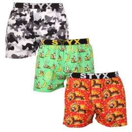 3PACK Herren Boxershorts Styx art sportlich mit Gummizug mehrfarbig (3B13497) L.
Sie suchen Shorts, die Komfort, Originalität und hochwertige Verarbeitung vereinen?
Hochwertiges Material für maximalen Komfort
Die Styx-Shorts bestehen aus 100 % Baumwolle und sind daher atmungsaktiv, leicht und angenehm zu tragen.
Stylischer Look und funktionaler Schnitt
Dank des lockeren Schnitts bieten die Shorts maximale Bewegungsfreiheit, die Sie nicht nur tagsüber, sondern auch bei sportlichen Aktivitäten schätzen werden.
Warum lieben Sie Styx-Shorts?

100% Baumwolle für hohen Tragekomfort: Atmungsaktives und bequemes Material.
Tschechische Qualität: Die Shorts werden komplett in der Tschechischen Republik hergestellt.
Lockere Passform für maximalen Komfort: Ideal für den täglichen Gebrauch und zur Entspannung.
Stilvolle Designs: Keine langweilige Schublade, sondern eine gute Dosis an Originalität und Stil.

Die tschechische Marke Styx bietet Spaß und Premiumqualität
Styx-Unterwäsche wird besonders bei denjenigen beliebt sein, denen Individualität wichtig ist.
Wie kann man sich um sie kümmern?
Damit Ihre Shorts so lange wie neu halten, empfehlen wir Ihnen, diese Richtlinien zu befolgen.

Waschen: Maschinenwäsche bei 30 °C, um die Weichheit der Baumwolle zu erhalten.
Trockner: Es ist nicht ratsam, die Shorts im Trockner zu trocknen, sondern sie frei an der Luft trocknen zu lassen.
Bügeln: Sie können die Shorts bei mittlerer Hitze bügeln, um das Material nicht zu beschädigen.

Tip: Werden Sie ein Experte für die Pflege von Unterwäsche mit den Ratschlägen in unserem Artikel und geben Sie Ihren Lieblingsstücken die Pflege, die sie verdienen.