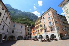 Taliansko Lago di Garda Portici 10 dňový pobyt Raňajky Vlastná May 2026 (29/05/26- 7/06/26)