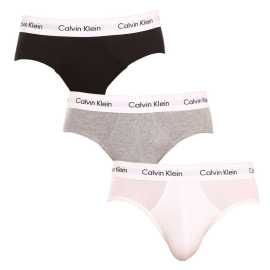 3PACK calzoncillos para hombre Calvin Klein multicolor (U2661G-998) M.
Apueste por una combinación probada de comodidad, calidad y estilo icónico.
Material agradable para una mayor comodidad durante todo el día
Los calzoncillos están confeccionados en una mezcla de algodón y elastano de alta calidad.
Diseño elegante con cintura elástica icónica
El diseño minimalista se complementa con el elástico con el logotipo de Calvin Klein en relieve, que confiere a todo el modelo un aspecto moderno pero atemporal.
Ventajas que apreciará cada día

Algodóntranspirable: Te mantiene fresco todo el día.


Flexibilidad gracias al elastano: El slip se adapta perfectamente al cuerpo y no limita los movimientos.


Elegante goma tejida: El logotipo de Calvin Klein confiere a los calzoncillos un aspecto atemporal.

La ropa interior Calvin Klein te da un estilo único
La ropa interior masculina Calvin Klein es uno de los incondicionales de la industria de la moda.
Cómo cuidar los calzoncillos Calvin Klein
Con los cuidados adecuados, los calzoncillos Calvin Klein se mantendrán como nuevos durante mucho tiempo, y te aportarán estilo y comodidad en uno cada día.

Lavandería: Lavar los calzoncillos a 30°C, idealmente del revés para conservar el color y la calidad del elástico.
Secado: Puedes secar los calcetines en secadora, pero elige el programa delicado a baja temperatura.
Planchado: No planchar.

Consejo: Encontrar la prenda interior adecuada que se adapte perfectamente a ti puede ser todo un reto.