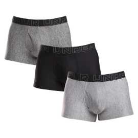 3PACK Herren Klassische Boxershorts Under Armour mehrfarbig (1383882 035) L.
Wenn es um Unterwäsche für einen aktiven Lebensstil geht, sollten Sie keine Kompromisse eingehen.
Funktionsmaterial für jede Herausforderung
Die Boxershorts sind aus einer Mischung aus Polyester und Elastan gefertigt - diese Kombination sorgt für hohe Strapazierfähigkeit, Leichtigkeit und leitet Feuchtigkeit schnell vom Körper weg.
Anspruchsvolles Design, das seine Form behält
Die kürzeren Beine geben Ihnen in jeder Situation maximale Bewegungsfreiheit, der Logogummi hält die Boxershorts fest an ihrem Platz und schneidet nirgends ein.
Warum Under Armour Boxershorts in Ihrem Kleiderschrank nicht fehlen sollten

Funktionelles, feuchtigkeitsableitendes Material.
Kürzere Beine für mehr Komfort.
Technischer Schnitt für mehr Bewegungsfreiheit.

Under Armour Unterwäsche, die Sie bei jeder Aktivität unterstützt
Die Unterwäsche von Under Armour wurde entwickelt, um Ihnen die Leistung Ihres Lebens zu bieten - ganz gleich, ob Sie auf eine Bergbesteigung oder ein anspruchsvolles Geschäftstreffen gehen.
Pflegehinweise für Under Armour Boxershorts
Mit ein wenig Pflege halten die Under Armour Boxershorts Sie fit und bereit für jeden Tag.

Waschen: Per liegt bei 30 °C.
Trocknen: Nicht für den Wäschetrockner geeignet.
Bügeln: Nicht bügeln.

Tip: Ihre Lieblingsunterwäsche hat eine sanfte Behandlung verdient.