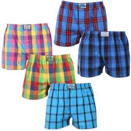 5PACK pánske trenky Styx klasická guma nadrozmer viacfarebné (5E0112345) 3XL, trenírky.
Doprajte si štýl a pohodlie s pánskymi šortkami Styx v pestrých farbách a originálnom dizajne.
Mäkký materiál pre celodenné pohodlie
Šortky Styx sú vyrobené zo 100 % bavlny, ktorá ponúka mäkkosť a priedušnosť aj pri celodennom nosení.
Originálny dizajn a pohodlné nosenie
Šortky Styx vnesú do vášho šatníka hravosť a jedinečný štýl vďaka odvážnym farbám a originálnym potlačiam.
Prečo si zaobstarať šortky Styx?

Vyrobené v Českej republike s dôrazom na kvalitu a precíznosť.


Materiál zo 100 % bavlny pre mäkkosť a pohodlie.


Originálne a zábavné vzory, ktoré vás odlíšia.

Kvalita z Českej republiky, to je spodná bielizeň Styx
Spodná bielizeň Styx sa kompletne vyrába v Českej republike.
Ako sa starať o šortky Styx
Ak chcete zachovať kvalitu a pohodlie svojich šortiek, postupujte podľa týchto pokynov:

Pranie: Perte pri maximálnej teplote 30 °C, aby ste zachovali intenzívne farby a mäkkosť bavlny.


Sušenie: Neodporúčame sušenie v bubnovej sušičke, radšej ich nechajte voľne uschnúť na vzduchu.


Žehlenie: Šortky môžete žehliť pri nízkej teplote, aby mali hladký vzhľad.

Tip: Staňte sa expertom na údržbu spodnej bielizne vďaka tipom v našom článku a doprajte svojim obľúbeným kúskom starostlivosť, akú si zaslúžia.