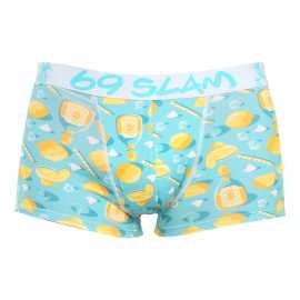 Pánske boxerky 69SLAM hip margarita mason (MSYMRA-PO) L, trenky.
Vstúpte do sveta, kde sa pohodlie stretáva s originalitou!
Mikrovlákno, ktoré vás presvedčí na prvý dotyk
Boxerky sú vyrobené z umelých vlákien (kombinácia polyesteru a spandexu) - táto zmes vytvára dokonale mäkký, pružný a prispôsobivý materiál.
Výrazný dizajn a premyslený strih na aktívne dni
Boxerky 69SLAM vás na prvý pohľad zaujmú svojím jedinečným vzhľadom, originálnymi vzormi a príjemnými farbami.
Prečo by boxerky 69SLAM nemali chýbať vo vašom šatníku

Mikrovlákno - ľahké, elastické, rýchloschnúce.
Kratšie nohavičky, ktoré sa nikde nekrčia.
Výrazný dizajn s originálnymi vzormi.

69SLAM spodná bielizeň, ktorá vám zdvihne náladu
69SLAM je obľúbená surferská značka z Bali, ktorá oslavuje život, umenie, kreativitu, dizajn a farby v každom detaile.
Ako sa starať o boxerky 69SLAM
Dodržiavaním týchto jednoduchých krokov zabezpečíte, že vaše boxerky 69SLAM budú dlho vyzerať krásne, funkčné a pohodlné.

Pranie: Odporúčame ručné pranie vo vlažnej vode.


Sušenie: Nesuš v sušičke.


Žehlenie: Nežehliť.

Tip: Vaša obľúbená spodná bielizeň si zaslúži šetrné zaobchádzanie.