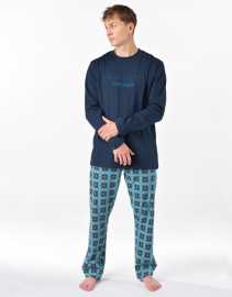 Pánske pyžamo Gino viacfarebná (79205-DCMMGA) XL.
Vychutnajte si nerušený spánok v pánskom pyžame Gino, ktoré spája prírodné materiály, pohodlný strih a decentný dizajn.
Prírodný materiál pre maximálny komfort
Pánske pyžamo Gino je vyrobené zo 100 % bavlny, ktorá je ideálnou voľbou pre tvoj pokojný spánok – je priedušná, príjemná na dotyk, odvádza vlhkosť a nedráždi pokožku.
Premyslený strih pre voľnosť pohybu
Toto pyžamo je ideálne na spánok v chladnejších mesiacoch, domáce pohodlie, víkendové leňošenie aj pobyt na chate.
Prečo si pyžamo Gino zaručene obľúbite

100 % bavlna: Priepustný, prírodný materiál šetrný k pokožke.
Dlhé rukávy a nohavice: Perfektná voľba pre chladnejšie obdobie.
Klasický pohodlný guma: Istota, že spodná časť zostane na mieste celú noc.

Spodná bielizeň Gino pre milovníkov kvalitných materiálov
Česká značka spodního prádla Gino je na svete už viac ako 30 rokov a za ten čas si našla mnoho priaznivcov.
Ako sa starať o pánske pyžamo Gino
Aby vaše obľúbené pyžamo vydržalo dlho ako nové, odporúčame dodržiavať nasledujúce tipy na údržbu.

Pranie: Perte na 40 °C jemným pracím prostriedkom bez bielidiel, aby si zachovalo farby a jemnosť.
Sušenie: Pyžamo nie je vhodné do sušičky – vysoké teploty môžu spôsobiť srážanie materiálu.
Žehlenie: Áno, môžete žehliť na strednej teplote vhodnej pre bavlnu.

Tip: Staňte sa odborníkom na údržbu spodnej bielizne vďaka tipom v našom článku a doprajte svojim obľúbeným kúskom starostlivosť, ktorú si zaslúžia.