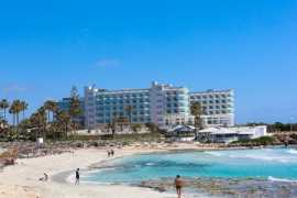 Cyprus Ayia Napa Nissiblu Beach Resort 9 dňový pobyt Raňajky Letecky Letisko: Bratislava July 2026 (27/07/26- 4/08/26)