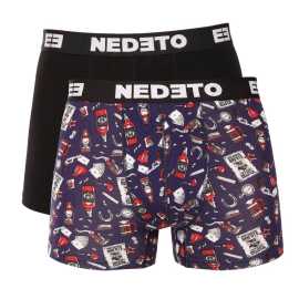 2PACK pánske boxerky Nedeto viacfarebné (2NBV5) 3XL, trenky.
Zbavte sa nudy a pridajte do svojho šatníka zdravú dávku štýlu a originality!
Pohodlný materiál pre ideálne pohodlie
Boxerky sú vyrobené z mäkkého a priedušného materiálu z bavlny s prímesou elastanu, vďaka čomu sa prispôsobia vášmu telu bez toho, aby vás akokoľvek obmedzovali.
Výrazný dizajn, ktorý vás pobaví
Zábavný potlač vytvára svieži a veselý vzhľad, ktorý vám zaručene zdvihne náladu.
Prečo vyskúšať boxerky Nedeto

Naša značka Nedeto: Kvalita, ktorú sami garantujeme a testujeme.
Originálny dizajn: Hravý štýl, ktorý vás rozosmeje.
Pohodlný materiál a strih: Vhodné na každodenné nosenie, relax a voľný čas.

Česká značka Nedeto ponúka kvalitné spodné prádlo za skvelú cenu
Nielenže predávame spodné prádlo Nedeto, ale tiež stojíme za jeho výrobou.
Ako sa starať o boxerky Nedeto
Aby vaše obľúbené boxerky dlho vyzerali ako nové, odporúčame dodržiavať tieto pokyny na údržbu.

Pranie: Boxerky perte na 30 °C, najlepšie naruby.
Sušenie: Nesušte v sušičke.
Žehlenie: Áno, boxerky môžete žehliť na nízkej teplote, ideálne naruby, aby nedošlo k poškodeniu vzoru a elastických vlákien.

Tip: Staňte sa odborníkom na starostlivosť o spodnú bielizeň vďaka tipom v našom článku a poskytnite svojim obľúbeným kúskom starostlivosť, ktorú si zaslúžia.