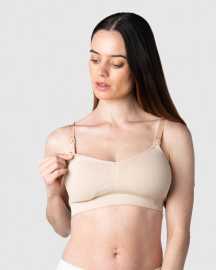 Hotmilk Soutien-gorge pour femmes My Necessity REGULAR CAP nursing beige (MNF-regular) XL.
Le soutien-gorge d'allaitement Hotmilk est le choix idéal pour toutes les futures et nouvelles mamans qui recherchent un maximum de confort et de soutien au quotidien.
Matériau de qualité pour un maximum de confort
Le soutien-gorge Hotmilk est composé d'un fin mélange de polyamide et d'élasthanne, qui assure une bonne respirabilité, une sensation agréable sur le corps et une élasticité suffisante.
Design minimaliste et détails pratiques
Le soutien-gorge d'allaitement Hotmilk a une coupe simple et lisse, sans coutures inutiles, qui s'adapte à n'importe quelle tenue.
Pourquoi le soutien-gorge d'allaitement Hotmilk vaut la peine d'être essayé ?

Coupeadaptable: Le soutien-gorge s'ajuste à deux ou trois tailles de bonnet, garantissant confort et souplesse tout au long de la grossesse et du post-partum.


Allaitementfacile: Les clips d'ouverture pratiques à une main permettent d'accéder facilement au sein, ce qui est idéal pour l'allaitement à la maison ou à l'extérieur.


Conceptionsans couture: La surface lisse et sans coutures garantit que le soutien-gorge n'est pas visible sous les vêtements, ce qui permet de le porter tous les jours.


Le confort à chaque étape : Un choix idéal pour l'hôpital, le sommeil ou les journées tranquilles à la maison grâce à la matière douce et extensible sans armature.

Les sous-vêtements Hotmilk pour renforcer votre confiance en vous pendant la grossesse et l'allaitement
La période de la grossesse et du début de la maternité est l'un des moments de la vie d'une femme où le corps change littéralement d'heure en heure.
Entretien du soutien-gorge Hotmilk
Pour que votre nouveau soutien-gorge préféré reste longtemps en parfait état, nous vous recommandons de suivre les conseils suivants.

Blanchisserie: Nous recommandons de laver le soutien-gorge à l'eau froide sur un cycle délicat et d'utiliser un sac de protection pour la lingerie.


Séchage: Nous déconseillons le séchage en sèche-linge afin de préserver l'élasticité et la forme du soutien-gorge.

Conseil : Pour en profiter très longtemps, ce soutien-gorge mérite un traitement exceptionnel.