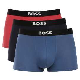 3PACK pánske boxerky BOSS viacfarebné (50544263 982) XL, trenky.
Doprajte si dokonalé pohodlie a nadčasový štýl s pánskymi boxerkami BOSS.
Prémiový materiál pre maximálne pohodlie
Boxerky sú vyrobené z vysokokvalitnej zmesi bavlny a elastanu, ktorá poskytuje dokonalú kombináciu jemnosti, priedušnosti a pružnosti.
Štýlový dizajn a elegantný vzhľad
Klasický dizajn s decentným logom BOSS na tkanej elastickej časti dodáva boxerkám moderný a sofistikovaný vzhľad.
Prečo si boxerky BOSS zamilujete

Prvotriedna bavlna: Mäkké, priedušné a príjemné na telo.
Elastický pás s logom BOSS: Štýlové a pohodlné.
Dlhšie nohavičky: Ideálne pod oblek a na šport.
Pružný materiál: Dokonale sa prispôsobí vášmu telu.

Spodná bielizeň BOSS je povinnou výbavou všetkých štýlových mužov.
Značka BOSS vznikla odčlenením od známeho výrobcu oblečenia Hugo Boss ako línia výrobkov pre mužov, ktorí majú radi kvalitné kúsky a nadčasový vzhľad.
Ako sa starať o boxerky BOSS?
Aby si vaše nové boxerky zachovali svoj tvar a kvalitu čo najdlhšie, odporúčame dodržiavať tieto pokyny:

Pranie: Per na 40 ° C s podobnými farbami a jemným pracím prostriedkom.
Sušenie: Môžeš ich sušiť v sušičke na nízku teplotu, ale pre dlhšiu životnosť odporúčame sušenie na vzduchu.
Žehlenie: Pokiaľ je potrebné, žehli na nízku teplotu.

Tip: Nájsť ten správny kus spodnej bielizne, ktorý vám dokonale padne, môže byť náročné.