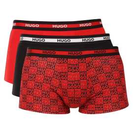 3PACK pánske boxerky HUGO viacfarebné (50545668 961) L, trenky.
Stavte na nadčasovú eleganciu a špičkový komfort s pánskymi boxerkami HUGO.
Materiál, ktorý vám dokonale padne
Kombinácia vysokokvalitnej bavlny s prímesou elastanu zaručuje optimálnu kombináciu pohodlia a pružnosti.
Štýl, ktorý hovorí sám za seba
Striedma farebnosť je vhodná pre všetkých mužov, ktorí nemajú radi módne výstrelky.
Prečo si zamilujete boxerky HUGO

Prvotriedny materiál v kombinácii bavlny a elastanu.
Elegantný dizajn v klasických farbách.
Kratšie nohavičky pre väčšie pohodlie.

Spodná bielizeň Hugo pre milovníkov pohodlia a luxusu
Značka spodnej bielizne Hugo patrí do rodiny odevov Hugo Boss a vyniká kvalitnými materiálmi a precíznym spracovaním.
Ako sa starať o boxerky HUGO
Aby vaše obľúbené boxerky dlho vydržali, odporúčame dodržiavať tieto tipy.

Pranie: Per je pri teplote 40 °C.
Sušenie: Boxerky môžeš sušiť v sušičke na šetrný program.
Žehlenie: Pokiaľ je potrebné, žehli ich naruby pri nižšej teplote.

Tip: Staňte sa expertom na údržbu spodnej bielizne vďaka radám v našom článku a doprajte svojim obľúbeným kúskom starostlivosť, ktorú si zaslúžia.