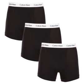 3PACK Moške boksarice Calvin Klein črne (U2662G-001) L.
Ta komplet črnih moških boksaric Calvin Klein združuje sodobno obliko in vrhunsko kakovost.
Stil, kakovost in udobje v bokserkah Calvin Klein
Boksarice so izdelane iz bombaža s primesjo elastana, ki zagotavlja mehkobo in zračnost materiala ter elastičnost, zaradi česar se boksarice odlično prilagajajo telesu.
Sodobno zasnovo boksaric Calvin Klein bo cenil vsak eleganten moški.
Bokserice Calvin Klein imajo daljše noge in klasično črno zasnovo, ki jo dopolnjuje tkan elastični trak v beli barvi z minimalističnim logotipom.
Razlogi, zakaj vam bodo te bokserice všeč

Material, kidiha: Bombaž zagotavlja udobje in odvaja vlago, kar zagotavlja prijetno počutje ves dan.


Prožnost zaradi elastana: Bokserice se prilagajajo obliki vašega telesa in ne omejujejo gibanja.


Elegantna tkana guma: Elastičen logotip Calvin Klein daje bokserkam sodoben videz in nepogrešljiv slog.

Spodnje perilo Calvin Klein obožujejo ljudje po vsem svetu
Moško spodnje perilo Calvin Klein je ena od stalnic modne industrije.
Kako skrbeti za boksarice Calvin Klein
Če želite zagotoviti, da bodo vaše bokserice čim dlje v odličnem stanju, upoštevajte te smernice:

Pralnica: Perite pri 30 °C z blagimi detergenti, da ohranite mehkobo bombaža.


Sušenje: Lahko se varno posuši v sušilnem stroju pri nizkih temperaturah.


Likanje: Bokserjev ni treba likati.

Nasvet: Iskanje pravega spodnjega perila, ki se vam popolnoma prilega, je lahko izziv.
