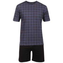 Pánske pyžamo Lonka viacfarebné (Ekans X-1) 3XL.
Doprajte si pokojný spánok a maximálne pohodlie s pánskymi pyžamami Lonka, vyrobenými v Českej republike.
Vysokokvalitné materiály pre celonočné pohodlie
Pánske pyžamy Lonka obsahujú vysoký podiel bavlny, vďaka čomu sú príjemné na dotyk, mäkké a vysoko priedušné.
Premyslený strih a pohodlný dizajn
Pyžamo Lonka má krátke rukávy a krátke nohavice, vďaka čomu je ideálnou voľbou na jar a leto alebo do teplejších spální.
Prečo si vybrať pyžamo Lonka?

Vyrobené v Česku: Podporujte miestnu výrobu a zaručte si kvalitné spracovanie.
Priedušná bavlna a voľný strih: Ideálne pre kvalitný spánok bez prehriatia.
Všestranné použitie: Na noc, víkendové leňošenie a ako domáce oblečenie.

Spodná bielizeň Lonka vás nesklame
Český výrobca spodnej bielizne Lonka vyrába svoje produkty od roku 1872, takže vie, čo robí.
Ako sa starať o pyžamo Lonka
Aby vaše pyžamo zostalo dlho v perfektnom stave, odporúčame dodržiavať tieto pokyny na údržbu.

Pranie: Práť pri maximálnej teplote 40 °C s jemným pracím prostriedkom.
Sušenie: Nesušte v sušičke.
Žehlenie: Môžete žehliť, ale ideálne naruby a pri nižšej teplote.

Tip: Staňte sa odborníkom na starostlivosť o spodnú bielizeň vďaka tipom v našom článku a doprajte svojim obľúbeným kúskom starostlivosť, akú si zaslúžia.