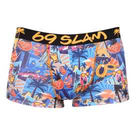 Pánske boxerky 69SLAM VICE MASON HIP viacfarebné (MSYVCE-PO) L, trenky.
Vstúpte do sveta, kde sa pohodlie stretáva s originalitou!
Mikrovlákno, ktoré vás presvedčí na prvý dotyk
Boxerky sú vyrobené z umelých vlákien (kombinácia polyesteru a spandexu) - táto zmes vytvára dokonale mäkký, pružný a prispôsobivý materiál.
Výrazný dizajn a premyslený strih na aktívne dni
Boxerky 69SLAM vás na prvý pohľad zaujmú svojím jedinečným vzhľadom, originálnymi vzormi a príjemnými farbami.
Prečo by boxerky 69SLAM nemali chýbať vo vašom šatníku

Mikrovlákno - ľahké, elastické, rýchloschnúce.
Kratšie nohavičky, ktoré sa nikde nekrčia.
Výrazný dizajn s originálnymi vzormi.

69SLAM spodná bielizeň, ktorá vám zdvihne náladu
69SLAM je obľúbená surferská značka z Bali, ktorá oslavuje život, umenie, kreativitu, dizajn a farby v každom detaile.
Ako sa starať o boxerky 69SLAM
Dodržiavaním týchto jednoduchých krokov zabezpečíte, že vaše boxerky 69SLAM budú dlho vyzerať krásne, funkčné a pohodlné.

Pranie: Odporúčame ručné pranie vo vlažnej vode.


Sušenie: Nesuš v sušičke.


Žehlenie: Nežehliť.

Tip: Vaša obľúbená spodná bielizeň si zaslúži šetrné zaobchádzanie.