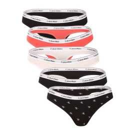 5PACK dámska tanga Calvin Klein viacfarebná (QD5221-3IX) XL.
Dodajte svojmu šatníku nádych luxusu a exkluzivity s dámskymi tangami Calvin Klein.
Prvotriedny materiál pre celodenné pohodlie
Tanga Calvin Klein sú vyrobené z kvalitnej zmesi bavlny a elastanu, ktorá ponúka mäkkosť, priedušnosť a celodenné pohodlie na pokožke.
Elegantný dizajn a praktický strih
Jednoduché línie zaručujú, že tangá Calvin Klein sa budú dokonale hodiť ku každému oblečeniu.
Prečo si zaobstarať tangá Calvin Klein?

Prvotriedny materiál pre maximálne pohodlie a dokonalé prispôsobenie.


Nadčasový dizajn s ikonickou tkanou gumou.


Skvelá voľba na každodenné nosenie, šport a špeciálne príležitosti.

Spodnú bielizeň Calvin Klein milujú ľudia na celom svete
Výnimočná spodná bielizeň Calvin Klein je jednou zo stálic módneho priemyslu.
Ako sa starať o tangá Calvin Klein
Na zachovanie kvality a pohodlia postupujte podľa týchto jednoduchých krokov:

Pranie: Perte pri maximálnej teplote 30 °C.


Sušenie: Tanga môžete sušiť v bubnovej sušičke na nízkom stupni alebo sušiť na vzduchu mimo dosahu priameho slnečného svetla, aby sa zachovala intenzívna čierna farba.


Žehlenie: Žehlenie nie je potrebné, čo vám ušetrí čas.

Tip: Hľadanie obľúbenej spodnej bielizne môže byť beh na dlhé trate, preto chceme, aby vám obľúbené kúsky dlho vydržali.