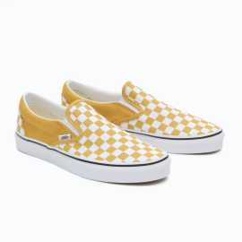 Vans Classic Slip-On 41. Vrch - textília  Textilné vrchy sú úplne ideálne pre svoju priedušnosť do teplejších dní. Len pozor na odieranie, s odolnosťou je to trochu horšie ako napríklad pri koži.Podrážka - guma  S gumovou podrážkou sa proste nedá nič pokaziť. Dlho vydrží, ľahko sa čistí a má skvelú trakciu.Tip: Aby ti topánky vydržali čo najdlhšie krásne a čisté, odporúčame sa o ne starať ako o bábätko. Pomôžu ti v tom výrobky na čistenie obuvi => vyskúšaj!