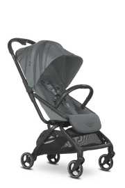 EASYWALKER Kočík športový MINI Buggy S Sutton Grey.
MINI S.

 Kúpou
kočíka Easywalker získate celoživotnú záruku! !

 Záruku získate pri registrácii produktu na portáli Easywalker.
Registráciu je nutné uskutočniť do 6 mesiacov od jeho kúpy. 

Čo je nam tak skvelé?


	Systém automatického skladania a rozkladania jedným kliknutím

	Od narodenia, kompatibilný s vaničkou

	Kompatibilný s autosedačkou (s adaptérmi)

	Tkaniny prémiovej kvality, vyrobené z recyklovaných plastov

	Priestranná, pohodlná sedačka.

	Extra veľká, predĺžiteľná slnečná strieška s vetraním po
	stranách

	Vyberateľná, umývateľná a veľmi pohodlná polstrovaná
	sedacia vložka

	5-bodové bezpečnostné pásy, ľahko nastaviteľné

	Odnímateľné a otočné madlo

	Vysoká rukoväť

	Nastaviteľná opierka nôh

	Priestranný nákupný košík

	Odpruženie 4 kolies s pokročilým brzdovým systémom a
	integrovaným ukazovateľom bezpečnosti

	Jedinečný systém príslušenstva na rukoväti a madlu

	Vrátane pláštenky, transportnej tašky, madla a opierky nôh

	Športová sedačka s ventiláciou v operadle

	Pre ľahké čistenie: všetky kolesá sú odnímateľné jedným kliknutím
	(bez náradia)

	Sedadlo je možné položiť do polohy v ľahu


Najľahší kočík má všetko, čo by ste od kočíka očakávali, a ešte
viac.
skladanie – je zaručené, že budete cestovať s kočíkom ako príručnou
batožinou bez kompromisov v oblasti pohodlia.
sedadlo je možné úplne sklopiť.

5 výhod MINI S:


	Automaticky sa zloží a rozloží do superkompaktného
	balenia.

	Veľkosť príručnej batožiny.

	Hmotnosť iba 7 kg

	Kompatibilný s vaničkou

	Najpriestrannejšia plne plochá sedačka


Technické parametre kočíka MINI S:


	hmotnosť: 7 kg

	rozmery rozloženého kočíka: 105 × 45 × 85 cm

	rozmery zloženého kočíka: 55 × 45 × 20 cm

	nosnosť košíka: 5 kg

	priemer koliesok: 13 cm

	nosnosť kočíka: 22 kg

	výška chrbtovej opierky: 50,5 cm

	šírka sedadla: 31 cm

	šírka opierky nôh: 34 cm


Kočík je kompatibilný s doplnkami:


	hlboká vanička

	adaptér na autosedačku

	moskytiéra na športovú časť

	moskytiéra na vaničku Jimmey/Harvey5/Roc­key

	volant na hranie ku kočíku

	držiak na nápoje

	svetlo LED na kočík

	držiak na nápoje

	slnečná clona


Kočík je s pomocou adaptérov kompatibilný s autosedačkami rôznych
značiek.
adaptérmi nájdete tu



Adresa dodávateľa: Easywalker BV, Generaal Vetterstraat 76A, 1059BW
Amsterdam (NL), hello@easywalker.com