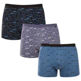 3PACK pánske boxerky Andrie viacfarebné (PS 5908) XL, trenky. Pohodlie a štýl na každý deň v pánskych boxerkách Andrie
Hľadáte spodnú bielizeň, ktorá vám poskytne maximálne pohodlie, kvalitné spracovanie a zároveň vás nesklame ani svojim vzhľadom? Pánske boxerky Andrie sú presne to, čo potrebuje vaša zásuvka so spodnou bielizňou – hravé, ale zároveň praktické, ideálne na každodenné nosenie.
Kvalitný materiál, ktorý sa dobre nosí
Boxerky sú vyrobené z príjemnej zmesi bavlny s prímesou elastanu. Bavlna zabezpečuje vysokú priedušnosť, mäkkosť na dotyk a celodenné pohodlie, zatiaľ čo elastan pridáva potrebnú pružnosť a tvarovú stálosť. Vďaka tejto kombinácii sa spodná bielizeň perfektne prispôsobí tvojmu telu a vydrží opakované pranie bez straty kvality.
Moderný dizajn a klasický štýl
Boxerky majú pohodlný strih s dlhšími nohavičkami, ktoré oceníš pri každodennom nosení aj pri dlhšom sedení – nehrozí vyhrnutie ani odieranie. Prílehavý strih skvele sedí na tele, ale vďaka pružnému materiálu vás nebude nikde obmedzovať. Vytkávaná guma drží prádlo na mieste po celý deň, bez zarezávania alebo nepríjemného škrtania. Klasické farebné prevedenie a moderné vzory sú ideálnou voľbou pre mužov, ktorí si chcú dopriať kvalitné spodné prádlo so štýlovým vzhľadom.
Prečo vyskúšať boxerky Andrie

Pohodlný strih s dlhšími nohavičkami: Skvele sedia a držia tvar po celý deň bez zhrňovania.
Štýlový dizajn: Hravé, ale vkusné prevedenie, ktoré vám dodá šmrnc.
Kvalitný materiál: Kombinácia bavlny a elastanu pre ideálny pomer mäkkosti a pružnosti.

Andrie ponúka české spodné prádlo pre mužov, ktorí vedia, čo chcú
Pánske trenky Andrie vynikajú príjemnými materiálmi aj kvalitou spracovania. Značka naslouchá zákazníkům a podle jejich připomínek své produkty upravuje, proto může nabídnout jedny z nejpohodlnějších pánských trenýrek na našem trhu. Z nabídky si vyberou ti, kdo dávají přednost klasickým vzorům a barvám, ale také milovníci divočiny. U značky Andrie si vyberou muži i ženy – a vždycky budou mít jistotu dokonalého pohodlí.
Ako sa starať o pánske boxerky Andrie
Aby ti boxerky vydržali dlho v skvelom stave, odporúčame dodržiavať nasledujúce pokyny na údržbu.

Pranie: Boxerky odporúčame prať pri maximálnej teplote 40 °C. Používaj šetrné pracie prostriedky bez bielidiel a vyhni sa aviváži, ktorá môže znížiť pružnosť materiálu.
Sušenie: Sušenie v sušičke sa neodporúča – vysoké teploty môžu poškodiť elastické vlákna a spôsobiť srážanie tkaniny. Nechaj boxerky voľne uschnúť na vzduchu, ideálne mimo priameho slnka.
Žehlenie: V prípade potreby môžete boxerky žehliť na nižšej teplote vhodnej pre bavlnu. Odporúčame žehliť naruby, najmä v oblasti gumy, aby nedošlo k jej poškodeniu.

Tip: Staňte sa odborníkom na údržbu spodnej bielizne vďaka tipom v našom článku a doprajte svojim obľúbeným kúskom starostlivosť, ktorú si zaslúžia.