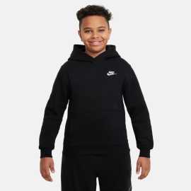 Nike Sportswear Club Fleece S. Pohodlie a štýl na každý deň S mikinou Nike Sportswear Club Fleece Hoodie získate dokonalého partnera na chladnejšie dni. Mäkký a česaný fleece vás udrží v pohodlí a teple, zatiaľ čo kapucňa a klokanie vrecko dodávajú mikine praktický nádych. Jednoduchý dizajn s ikonickým logom Nike je ideálny na každodenné nosenie a voľný čas. Výhody:  Hrejivý materiál: flísová tkanina s hladkým povrchom a česaným vnútrom pre maximálne pohodlie. Klasický strih: kapucňa a klokanie vrecko na praktické využitie. Všestranný štýl: Jednofarebné prevedenie s logom Nike, ktoré sa hodí k akémukoľvek oblečeniu. Pohodlné nosenie.   S mikinou Nike Sportswear Club Fleece vás počasie nezaskočí - pohodlie a štýl sú zaručené!