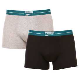 2PACK pánske boxerky Puma viacfarebné (701221415 004) S, trenky. Pánske boxerky Puma prinášajú pohodlie a štýl na každý deň
Užite si dokonalú kombináciu pohodlia a moderného štýlu s pánskymi boxerkami Puma. Vďaka kvalitnému materiálu a nadčasovému dizajnu sú ideálne na každodenné nosenie, či už do práce, na šport, alebo len na relax doma. Boxerky Puma potešia každého muža, ktorý hľadá jednoduchý vzhľad a maximálnu kvalitu pre svoje pohodlie.
Kvalitný materiál, ktorý vás nesklame
Boxerky sú vyrobené z prvotriednej bavlnenej zmesi s prímesou elastanu, ktorá zaručuje ich mäkkosť, priedušnosť a pružnosť. Bavlnený základ poskytuje príjemný pocit na pokožke, zatiaľ čo elastan zaručuje, že boxerky sa prispôsobia vášmu telu a zachovajú si svoj tvar aj po opakovanom nosení.
Moderný dizajn a presný strih na každodenné nosenie
Nadčasové farebné prevedenie si nájde miesto v šatníku každého štýlového muža. Elastický pás s logom Puma dodáva boxerkám mierne športový vzhľad. Dlhšie nohavice zaručujú pohodlie a podporu počas celého dňa, či už vás čaká dlhý deň v kancelárii alebo za volantom, alebo náročnejšie športové aktivity. Praktický strih umožňuje voľnosť pohybu a je vhodný na aktívny životný štýl aj voľné chvíle.
Prečo si kúpiť boxerky Puma

Štýlový a moderný dizajn: Minimalistický vzhľad s pohodlným elastickým pásom dodáva boxerkám elegantný štýl vhodný pre každého muža.
Kvalitný materiál: Zmes bavlny a elastanu poskytuje mäkkosť, priedušnosť a odolnosť, takže boxerky sa dokonale prispôsobia vášmu telu a dlho vydržia.
Presný strih a dokonalá podpora: Dlhšie nohavice poskytujú dostatočné krytie a zabraňujú odieraniu stehien.

Spodná bielizeň Puma sa hodí nielen športovcom
Značka Puma je známa po celom svete vďaka svojmu oblečeniu a spodnej bielizni, ktorú nosia slávni športovci. Ponožky, tričká, podprsenky alebo boxerky Puma však môžete nosiť nielen do posilňovne, ale na všetky príležitosti, hanbu vám neurobia ani na výlete či v práci. Nech už si vyberiete akýkoľvek kúsok, môžete sa tešiť na pohodlný materiál a precízny strih, ktorý vám ľahko padne.
Ako sa starať o boxerky Puma
Aby vám nové boxerky dlho vydržali, odporúčame dodržiavať tieto pokyny.

Pranie: Odporúčame prať pri maximálnej teplote 40 °C, aby sa zachovala kvalita materiálu.
Žehlenie: Nežehlite, aby ste nepoškodili elastické vlákna.
Sušenie: Neodporúča sa používať sušičku, aby boxerky nestratili svoju pružnosť a tvar.

Tip: Hľadanie obľúbenej spodnej bielizne môže byť beh na dlhé trate, preto chceme, aby vám obľúbené kúsky dlho vydržali. Preto tu nájdete aj množstvo skvelých pomôcok na pranie spodnej bielizne, ako sú pracie papiere a vrecká na jemnú bielizeň.