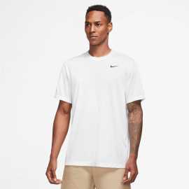 Nike Dri-FIT Legend Mens Fitness T-Shirt XXL. Tričko, ktoré s vami drží krok Keď sa potíte v posilňovni alebo beháte naplno, pánske tričko Nike Dri-FIT Legend vás nesklame. Ľahká a priedušná tkanina Dri-FIT odvádza pot a udržuje vás v suchu, zatiaľ čo voľnejší strih vám poskytuje voľnosť pohybu. Či už trénujete, alebo si užívate pobyt v prírode, toto tričko je vždy tou správnou voľbou. Výhody ▪︎ Technológia Dri-FIT: Pomáha odvádzať pot a udržuje vás v suchu▪︎ Ľahký a priedušný materiál: Zabezpečuje pohodlie počas celého dňa▪︎ Voľnejší strih: Poskytuje voľnosť pohybu a pohodlie▪︎ Univerzálny dizajn: Vhodný na rôzne aktivity a každodenné nosenie Oblečte si pánske tričko Nike Dri-FIT Legend a buďte pripravení na každú výzvu!Technológia Dri-FIT. Inovatívna polyesterová tkanina navrhnutá tak, aby vás udržala v suchu a vy ste mohli dlhšie naplno športovať. Jedinečná, vysoko funkčná konštrukcia z mikrovlákna Dri-FIT podporuje prirodzený chladiaci systém tela tým, že odvádza pot a rozvádza ho po povrchu oblečenia, aby sa rýchlo odparoval. Oblečenie Dri-FIT funguje najlepšie ako základná vrstva alebo pri samostatnom nosení - priamy kontakt s telom vás udrží v suchu. Materiál Dri-FIT sa tiež dokáže vysporiadať s potom počas celej životnosti odevu  .