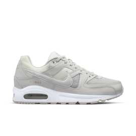 Nike W Air Max Command 37,5. Pohodlie na každom krokuLegendárne Air Max pohodlie v dizajne, ktorý nikdy neomrzí! Tenisky Nike Air Max Command prinášajú dokonalú rovnováhu medzi štýlom a funkčnosťou – skvelý parťák na prechádzky mestom aj šprint na autobus.VýhodyĽahkosť a komfort – kombinácia kože a sieťoviny zabezpečuje priedušnosť aj odolnosť.Maximálne tlmenie – viditeľná jednotka Nike Air chráni nohy pred nárazmi.Skvelá trakcia – podrážka s Waffle vzorom sa postará o stabilitu na každom povrchu.Štýl, ktorý nestarne – ikonický dizajn, ktorý nikdy nevyjde z módy.Nike Air Max Command – obuj ich a nechaj nohy hovoriť!Vrch - textília a koža  Ponúka výhodný pomer priedušnosti a odolnosti. Textília sa vyznačuje dobrou priedušnosťou a odolnosťou. Koža celú konštrukciu ešte viac spevňuje.Medzipodošva - Air Max  Legendárna technológia od Nike si zakladá na jednoduchej myšlienke - prečo vymýšľať nejaké zložité materiály, keď stačí využiť vzduch? Vďaka tomu sa medzipodošva nijako neopotrebuje a stále si drží svoj tvar a kvalitu.  Topánky sú tak extrémne pohodlné, skvele tlmia a ty môžeš doslova chodiť ako po obláčiku. A prečo sa technológia vlastne volá Air Max? Pretože ju je vidieť.  Podrážka - guma  S gumovou podrážkou sa proste nedá nič pokaziť. Dlho vydrží, ľahko sa čistí a má skvelú trakciu.