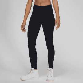 Jordan Sport Womens Leggings M. Športové legíny Jordan - kombinácia štýlu a výkonu Hľadáte legíny, ktoré vám zabezpečia pohodlie počas tréningu a zároveň budú vyzerať skvele? Legíny Jordan Sport sú pre vás to pravé. Výhody  78 % polyester, 22 % elastan; podšívka z klinu zo 100 % polyesteru. Technológia Dri-FIT: odvádza pot a udržuje vás v suchu počas celého tréningu.    Tento kúsok vám ponúkne flexibilitu, štýl a funkčnosť, či už cvičíte, alebo ich nosíte každý deň.Technológia Dri-FIT. Inovatívna polyesterová tkanina navrhnutá tak, aby vás udržala v suchu a vy ste mohli dlhšie naplno športovať. Jedinečná, vysoko funkčná konštrukcia z mikrovlákna Dri-FIT podporuje prirodzený chladiaci systém tela tým, že odvádza pot a rozvádza ho po povrchu oblečenia, aby sa rýchlo odparoval. Oblečenie Dri-FIT funguje najlepšie ako základná vrstva alebo pri samostatnom nosení - priamy kontakt s telom vás udrží v suchu. Materiál Dri-FIT sa tiež dokáže vysporiadať s potom počas celej životnosti odevu  .