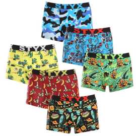 6PACK pánske boxerky Styx art športová guma viacfarebné (6G13198780) M, trenky. Pohodlie bez kompromisov v boxerkách od českej značky Styx
Doprajte si pohodlie, ktoré vydrží celý deň, s pánskymi boxerkami Styx v klasických farbách. Tieto pánske boxerky s kratšími nohavičkami a športovou gumou sú ideálnou voľbou na každodenné nosenie a výnimočný športový výkon. Navyše sa môžete spoľahnúť na tradičnú českú kvalitu, ktorá vás nikdy nesklame.
Kvalitný materiál pre maximálne pohodlie
Boxerky sú vyrobené z prvotriednej zmesi bavlny a umelých vlákien. Bavlna je priedušná a jemná k pokožke, zatiaľ čo modal dodáva materiálu hodvábnu jemnosť a odolnosť voči opotrebovaniu. Vďaka elastanu sa boxerky prispôsobia vášmu telu a zabezpečia úplnú voľnosť pohybu bez akýchkoľvek obmedzení. Táto kombinácia materiálov zabezpečuje dokonalú rovnováhu medzi pohodlím, funkčnosťou a odolnosťou.
Praktický dizajn a česká precíznosť
Boxerky Styx majú kratšie nohavice, ktoré sa nikde nezhrňujú a poskytujú maximálnu voľnosť pohybu. Športový elastický pás s logom Styx drží boxerky na mieste, netlačí a dodáva im moderný vzhľad. Klasické farebné prevedenie dodá vášmu šatníku nadčasovú eleganciu a svieži štýl.
Prečo si vybrať boxerky Styx

Česká kvalita: navrhnuté a vyrobené v Českej republike, čo zaručuje najvyššiu kvalitu spracovania.
Prémiové materiály: kombinácia bavlny, modalu a elastanu pre maximálne pohodlie.
Univerzálny dizajn: kratšie nohavičky a štýlová športová guma na každú príležitosť.

Spodná bielizeň Styx je jednou z najobľúbenejších
Česká značka Styx je medzi zákazníkmi známa najmä vďaka svojej spodnej bielizni s neotrelými vzormi vo výrazných farbách. Hlavným dôvodom obľúbenosti značky sú však jej pohodlné materiály a skvelé strihy, ktoré sme vyskúšali na vlastnej koži. Značka Styx patrí medzi naše privátne značky a za kvalitu našich výrobkov dáme ruku do ohňa.
Ako sa mám starať o svoje boxerky Styx?

Perte ich pri teplote 30 °C s jemným pracím prostriedkom, aby bol materiál stále mäkký a príjemný.
Sušenie: Sušička sa neodporúča, boxerky sušte voľne na vzduchu, aby si zachovali svoj tvar.
Žehlenie: V prípade potreby žehlite pri nízkej teplote, aby si materiál zachoval svoju mäkkosť.

Tip: Staňte sa expertom na údržbu spodnej bielizne vďaka tipom v našom článku a doprajte svojim obľúbeným kúskom starostlivosť, ktorú si zaslúžia.