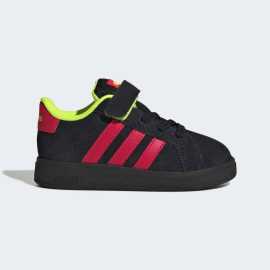 adidas GRAND COURT 00s EL I 20. Štýl, ktorý drží krok  Tenisky adidas inšpirované kultúrou skateprinášajú deťom poriadnu dávku štýlu a funkčnosti. Mäkký zvršok zo semišovej kože, nadýchaný jazyk a odolná gumová podrážka zaručujú pohodlie a skvelú priľnavosť pri každom kroku. Navyše sú čiastočne vyrobené z recyklovaných materiálov, takže urobia radosť aj prírode.  Štýlový vzhľad: skate dizajn s retro nádychom z roku 2000 a nadýchaný jazyk pre väčšie pohodlie. Odolný materiál: semišový zvršok a gumová podrážka vydržia aj tie najdivokejšie hry. Pohodlné nosenie: Textilná podšívka a klasické šnurovanie pre pohodlné nosenie. Udržateľná voľba: Obsahujú minimálne 20 % recyklovaných materiálov - sú šetrnejšie k planéte.   Odporúčame všetkým malým dobrodruhom, ktorí chcú štýlovú obuv, ktorá zvládne každý pohyb - detské topánky adidas inšpirované skateboardom sú jasnou voľbou.Vrch - syntetická koža  Vyznačuje sa dobrou prispôsobivosťou a skvelou odolnosťou. Po pár noseniach sa topánky trošku roztiahnu a spohodlnia. Koža je navyše skvelá v odolnosti a dobre sa udržuje.Podrážka - guma  S gumovou podrážkou sa proste nedá nič pokaziť. Dlho vydrží, ľahko sa čistí a má skvelú trakciu.