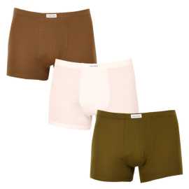 3PACK pánske boxerky Calvin Klein viacfarebné (NB3262A-CBW) XL, trenky. Pánske boxerky Calvin Klein
Boxerky Calvin Klein to je prvotriedna kvalita, za ktorou stojí svetová ikonická značka pánskej spodnej bielizne.
Boxerky Calvin Klein patrí medzi naprostej legendy spodného prádla. Strih boxeriek nazývaný "Low Rise" (krátke nohavičky a ľahko nižší sed) dobre padne a nemusíte sa báť, že by sa vám rolovalo nohavice. Sú ušité z bavlny s prímesou elastanu, vďaka tomu perfektne sedí na tele a nikde sa nezarezávajú. Horná časť boxeriek je obšitá vytkávanou gumou Calvin Klein, ktorá je pohodlná a nikde neškrtí. Boxerky Calvin Klein sú pre každého, kto vyžaduje tú najvyššiu kvalitu bez kompromisov. Balené sú podľa aktuálnej kolekcie Calvin Klein.
Čo sa pranie týka - naše odporúčanie je prať maximálne na 30 ° C a sušiť ich v sušičke na nízku teplotu, inak sa môže stať, že už boxerky nebude možné nosiť.
Viac sa dozviete v klasických informáciách o produkte.