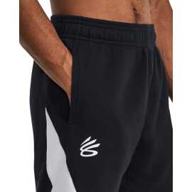 Under Armour Curry Splash Fleece Short S. Fleece Collection Predstavte si, že obliekate obláčik, ktorý vás pohladí po tele a zároveň vás zahreje ako horúca čokoláda v mrazivý zimný deň. To všetko s tou drobnou výhodou, že vyzeráte cool a nie akoby ste práve vstali z postele. Toto presne kombinuje všetko dohromady Fleece kolekcie od Under Armour!