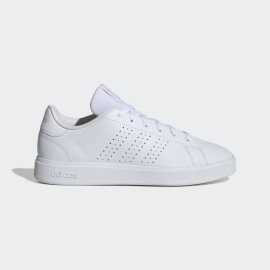 adidas Advantage Base 2.0 Shoes 38 2/3. Klasika na každý deň Spojte štýl detského ihriska s pohodlím ulice. Tieto nadčasové tenisky adidas Advantage Base 2.0 sú inšpirované basketbalovým dedičstvom, ale navrhnuté tak, aby vás pohodlne previedli celým dňom - od rannej kávy až po večerné stretnutie s priateľmi. Mäkká podšívka sa postará o vaše pohodlie, zatiaľ čo odolná gumová podrážka zaručí istý krok na akomkoľvek povrchu. Perforované 3 prúžky vám dajú vedieť, že sa držíte osvedčenej klasiky. Výhody  Basketbalový štýl v mestskom prevedení - športová atmosféra, ktorá nikdy nevyjde z módy. Celodenné pohodlie - mäkká vnútorná podšívka a priliehavý strih. Spoľahlivý krok - gumová podrážka pre stabilitu na každom povrchu. Klasické 3 prúžky - perforovaný detail, ktorý dodáva retro eleganciu.   Basketbalové tenisky adidas Advantage Base 2.0 - ikona, ktorá vás sprevádza každý deň.Vrch - textília a syntetika  Ponúka výhodný pomer priedušnosti a odolnosti. Textília je dobre priedušná, ale zároveň ponúka zvýšenú odolnosť proti oderu a vplyvom. Je navyše na strategických miestach spevnená syntetickými prekryvmi, ktoré topánku spevňujú, robia ju odolnejšou a chránia tvoje nohy.Podrážka - guma  S gumovou podrážkou sa proste nedá nič pokaziť. Dlho vydrží, ľahko sa čistí a má skvelú trakciu.C-CapC-Cap sú vložky, ktoré sú vyprofilované pod vysokým tlakom. Vďaka tomu môže byť topánka úplne ľahká, ale zároveň vie maximálne tlmiť otrasy.Proma NANO impregnácia 300 mlNa trhu je mnoho produktov s takzvanou NANO technológiou, ale len máloktorý má taký vysoký podiel účinných látok ako NANO impregnácia Star Laces. Jej preukázaná účinnosť bola testovaná na všetky druhy obuvi, športového a outdoorového oblečenia, rukavíc, čiapok, tašiek, batohov, dáždnikov a stanov.Prihoď si jednu do košíka tu!