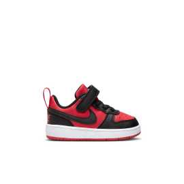 Nike Court Borough Low Recraft 26. Prvé kroky v štýleDopraj svojmu drobcovi pohodlie a štýl s Nike Court Borough. Táto legendárna teniska, navrhnutá na každodenné dobrodružstvá, kombinuje odolné materiály a klasický vzhľad s praktickým zapínaním na suchý zips pre jednoduché obúvanie. Vylepšená špička a stredná časť topánky poskytujú viac priestoru pre detské nôžky, aby mohli celý deň behať v maximálnom pohodlí.VýhodyElastické šnúrky – pohodlné a prispôsobivé pre ľahké obúvanie.Zapínanie na suchý zips – rýchle a jednoduché upevnenie.Dvojité prešívanie – extra odolnosť pre aktívne deti.Perfektná voľba pre malých objaviteľov, ktorí chcú štýlové a pohodlné topánky!Vrch - textília a syntetika  Ponúka výhodný pomer priedušnosti a odolnosti. Textília je dobre priedušná, ale zároveň ponúka zvýšenú odolnosť proti oderu a vplyvom. Je navyše na strategických miestach spevnená syntetickými prekryvmi, ktoré topánku spevňujú, robia ju odolnejšou a chránia tvoje nohy.Medzipodošva - Cupsole  Spôsob konštrukcie, ktorý inovoval hlavne skateboardovú obuv má tri hlavné výhody - dobrý pocit s povrchom, väčšia stabilita a ochrana. Používa sa v spojení s penou EVA, ktorá je mäkká a dobre tlmí každý krok.Podrážka - guma  S gumovou podrážkou sa proste nedá nič pokaziť. Dlho vydrží, ľahko sa čistí a má skvelú trakciu.
