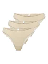 3PACK dámske nohavičky brazilky ONLY béžové (15348960-Peach Taffy) L. Dámske brazílie ONLY – zvodná kombinácia pohodlia a elegancie
Dopraj si dokonalý pocit sebavedomia s dámskymi brazíliami ONLY, ktoré spájajú pohodlie s jemne zvodným dizajnom. Sú ideálne na každý deň aj na chvíle, keď sa chceš cítiť o niečo výnimočnejšie. Vďaka hladkej prednej časti a čipkovanej zadnej časti pôsobia elegantne, žensky a zároveň zostávajú maximálne pohodlné po celý deň.
Príjemný materiál, ktorý si zamiluješ
Brazílske nohavičky ONLY sú vyrobené z kombinácie polyamidu a elastanu, takže ponúkajú ideálnu rovnováhu medzi jemnosťou, pružnosťou a odolnosťou. Polyamid je ľahký, hladký a príjemný na dotyk – dobre odvádza vlhkosť a rýchlo schne. Elastan dodáva nohavičkám pružnosť, vďaka ktorej sa perfektne prispôsobia tvojmu telu. Materiál je priedušný a zvládne aj celodenné nosenie bez nepohodlia.
Elegantný dizajn s čipkovým detailom
Brazílske nohavičky ONLY si ťa získajú svojím premysleným vzhľadom. Hladká predná časť zostáva nenápadná pod oblečením, zatiaľ čo zadná časť s jemnou čipkou a kvetinovým vzorom pôsobí žensky a jemne zvodne. Jednofarebné vyhotovenie dodáva celku nadčasový vzhľad. Ľahko vyrezaná zadná časť zvýrazní krivky a priliehavý strih zabezpečí, že nohavičky perfektne sedia a držia na mieste.
Prečo si brazílske nohavičky ONLY zamiluješ

Kombinácia pohodlia a zvodného vzhľadu.
Čipkový detail pre ženský štýl.
Príjemný a pružný materiál.
Skvele padnúci strih.

Spodná bielizeň ONLY sa prispôsobí tvojmu životnému štýlu
Značka ONLY sa za viac ako 30 rokov svojej existencie stala synonymom pre pohodlné oblečenie, ktoré skvele funguje ako vo voľnom čase, tak v práci. Zameriava sa na strihy, ktoré lichotia postave, a materiály, ktoré si zamiluješ hneď pri prvom nosení. Spodná bielizeň ONLY vyniká jednoduchým dizajnom s detailmi, ktoré robia rozdiel.
Ako sa starať o nohavičky ONLY
Aby si nohavičky čo najdlhšie zachovali svoj tvar, pružnosť a krásny vzhľad, dopraj im správnu starostlivosť.

Pranie: Per nohavičky pri maximálnej teplote 30 °C na šetrný program. Používaj jemné pracie prostriedky bez agresívnych chemikálií, ktoré by mohli poškodiť vlákna alebo znížiť pružnosť materiálu.
Sušenie: Po vypraní nechaj nohavičky voľne uschnúť zavesené na vzduchu. Vyhni sa sušičke, ktorá by mohla spôsobiť stratu pružnosti a skrátiť ich životnosť.
Žehlenie: Nohavičky nežehlite. Materiál je prirodzene hladký a žehlenie by mohlo poškodiť jemné vlákna.

Tip: Staňte sa odborníkom na starostlivosť o spodnú bielizeň vďaka radám v našom článku a doprajte svojim obľúbeným kúskom starostlivosť, ktorú si zaslúžia.