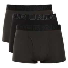 3PACK pánske boxerky Under Armour viacfarebné (1383892 392) 3XL, trenky. Pánske boxerky Under Armour – štýl, ktorý vás zaujme na prvý dotyk
Zažite maximálny komfort s pánskymi boxerkami Under Armour, ktoré kombinujú moderný dizajn, pohodlný materiál a funkčný strih. Sú ideálne na každodenné nosenie a aktívny životný štýl – sú ľahké, pružné a dokonale prispôsobivé. Minimalistický vzhľad s tkanou gumou a jemným logom Under Armour zdôrazňuje ich športovú eleganciu.
Vysoko kvalitný materiál pre celodenné pohodlie
Boxerky sú vyrobené z prémiovej zmesi bavlny, polyesteru a spandexu, ktorá kombinuje výhody prírodných a funkčných vlákien. Bavlna dodáva mäkkosť a príjemný pocit na pokožke, zatiaľ čo syntetické vlákna zaisťujú priedušnosť, ľahkosť a rýchle schnutie. Výsledkom je materiál, ktorý je pohodlný na nosenie, odvádza vlhkosť a zachováva si svoj tvar aj po opakovanom praní.
Moderný strih a funkčné detaily
Boxerky majú kratšie nohavice, ktoré poskytujú voľnosť pohybu bez vyhrňovania. Tkaný pás s logom Under Armour je mäkký, ale dostatočne pevný, aby boxerky držali na mieste po celý deň. Anatomický strih sa prispôsobuje telu, zdôrazňuje siluetu a zaručuje maximálny komfort bez otlakov a podráždenia. Vďaka premyslenému dizajnu sú boxerky Under Armour vhodné na každodenné nosenie do práce, na aktívny deň plný športových výkonov alebo na dlhé cesty.
Prečo vyskúšať boxerky Under Armour

Pohodlný materiál – ľahký, pružný a odolný.
Kratšie nohavice a ergonomický strih pre voľnosť a pohodlie.
Štýlový tkaný elastický pás s logom Under Armour pre športovú eleganciu.

Spodná bielizeň Under Armour pre aktívny životný štýl
Značku Under Armour založil bývalý americký futbalista Kevin Plank, ktorý nebol spokojný so svojím športovým oblečením, ktoré sa ľahko spotilo a rozhodne nevoňalo príjemne. Dnes športové oblečenie a spodná bielizeň Under Armour nosia svetové hviezdy vo všetkých športoch a teraz sa k nim môžete pridať aj vy. Hneď na prvý pokus vás ohromia sofistikované strihy a vysoko kvalitné materiály, ktoré podporia váš výkon.
Ako sa starať o boxerky Under Armour
Aby vaše obľúbené boxerky zostali dlho v skvelom stave, odporúčame dodržiavať tieto pokyny na údržbu.

Pranie: Prajte na 30 °C, ideálne naruby. Používajte jemné pracie prostriedky bez aviváže alebo bielidiel, aby ste zachovali funkčnosť vlákien.
Sušenie: Nesušte v sušičke. Nechajte boxerky vyschnúť na vzduchu – zachováte tak ich pružnosť a farby.
Žehlenie: Nežehlite. Materiál sa sám vyhladí a teplo by mohlo poškodiť elastan.

 
Tip: Nájdenie správneho kusu spodnej bielizne, ktorý vám perfektne sedí, môže byť niekedy náročné. Keď ho nájdete, stojí za to sa oň dobre starať, aby vám vydržal čo najdlhšie. Tipy, ako na to, nájdete v našom článku.