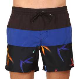 Bademode für Männer O'neill mehrfarbig (N2800006-25016) XXL.
Genießen Sie die Sommersaison in vollen Zügen mit der O'Neill-Bademode für Männer, die einen modernen Look, Komfort und Umweltfreundlichkeit vereint.
Hochwertiges, umweltfreundliches Material
Die Bademode enthält einen hohen Anteil an recycelten Materialien und Funktionsfasern, die für Langlebigkeit und schnelles Trocknen sorgen, aber auch dazu beitragen, den ökologischen Fußabdruck zu verringern.
Bequeme Passform und funktionelle Details
Die Shorts haben kürzere Beine, die ausreichend Bewegungsfreiheit bieten und sich dem Körper perfekt anpassen.
Warum Sie O'Neill Bademode lieben werden

Umweltfreundliches Material: Der hohe Anteil an recycelten Fasern trägt dazu bei, die Umweltbelastung zu verringern.
Schnell trocknend und langlebig: Leichtes und hochwertiges Material, das Feuchtigkeit ableitet und resistent gegen Chlor und Salzwasser ist.
Bequemer Schnitt mit verstellbarem Bund: Der elastische Bund mit Kordelzug sorgt für eine perfekte Passform und maximalen Komfort bei Bewegung.

Die Marke O'Neill bringt einen sportlichen Touch in Ihre Garderobe
Die Marke O'Neill hat ihre Wurzeln im Surfen, was den Produkten nicht nur einen modernen Designschwung, sondern vor allem eine präzise Passform verleiht , die maximalen Komfort und Bewegungsfreiheit garantiert.
Wie pflegt man O'Neill Bademode?
Um die Qualität und die Farbe Ihrer Bademode möglichst lange zu erhalten, ist es wichtig, sie richtig zu pflegen:

Waschen: Wir empfehlen das Waschen bei 30°C mit einem milden Waschmittel, das keine aggressiven Chemikalien enthält.
Trocknen: Wir raten davon ab, den Badeanzug im Trockner zu trocknen - lassen Sie ihn am besten an der Luft trocknen, damit er seine Elastizität und Form beibehält.
Bügeln: Der Badeanzug muss nicht gebügelt werden, denn das Material glättet sich von selbst.

Tip: Die Wahl eines Badeanzugs, der Ihnen perfekt passt und Ihren Stil unterstreicht, kann ein langer Weg sein.