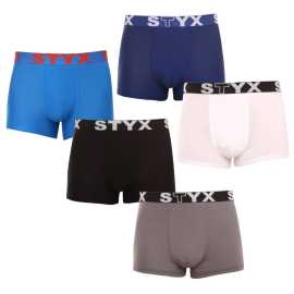 5PACK pánske boxerky Styx športová guma viacfarebné (5G0908137) M, trenky.
Doprajte si pohodlie, ktoré vydrží celý deň, s pánskymi boxerkami Styx v klasických farbách.
Kvalitný materiál pre maximálne pohodlie
Boxerky sú vyrobené z prvotriednej zmesi bavlny a umelých vlákien.
Praktický dizajn a česká precíznosť
Boxerky Styx majú kratšie nohavice, ktoré sa nikde nezhrňujú a poskytujú maximálnu voľnosť pohybu.
Prečo si vybrať boxerky Styx

Česká kvalita: navrhnuté a vyrobené v Českej republike, čo zaručuje najvyššiu kvalitu spracovania.
Prémiové materiály: kombinácia bavlny, modalu a elastanu pre maximálne pohodlie.
Univerzálny dizajn: kratšie nohavičky a štýlová športová guma na každú príležitosť.

Spodná bielizeň Styx je jednou z najobľúbenejších
Česká značka Styx je medzi zákazníkmi známa najmä vďaka svojej spodnej bielizni s neotrelými vzormi vo výrazných farbách.
Ako sa mám starať o svoje boxerky Styx?

Perte ich pri teplote 30 °C s jemným pracím prostriedkom, aby bol materiál stále mäkký a príjemný.
Sušenie: Sušička sa neodporúča, boxerky sušte voľne na vzduchu, aby si zachovali svoj tvar.
Žehlenie: V prípade potreby žehlite pri nízkej teplote, aby si materiál zachoval svoju mäkkosť.

Tip: Staňte sa expertom na údržbu spodnej bielizne vďaka tipom v našom článku a doprajte svojim obľúbeným kúskom starostlivosť, ktorú si zaslúžia.