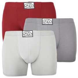 3PACK ανδρικό σορτς μποξεράκι Styx μακρύ κλασικό ελαστικό (F10606263) M.
Ψάχνετε τον τέλειο συνδυασμό άνεσης, στυλ και ποιότητας; Το ανδρικό σορτς μποξεράκι Styx με κλασική ελαστική ζώνη θα σας κρατήσει άνετους όλη μέρα, είτε είστε στη δουλειά, είτε αθλείστε, είτε χαλαρώνετε στο σπίτι.
Υλικό υψηλής ποιότητας για απόλυτη άνεση
Αυτά τα σορτς μποξεράκια είναι κατασκευασμένα από ένα μοναδικό μείγμα βαμβακιού, μοντάλ και ελαστάν.
Τέλεια εφαρμογή και άνετο κλασικό καουτσούκ
Τα ανδρικά σορτς μποξεράκια Styx έχουν μακρύτερα πόδια που αποτρέπουν το άβολο κύλισμα και εξασφαλίζουν μέγιστη άνεση κατά τη διάρκεια κάθε κίνησης.
Γιατί θα λατρέψετε τα μποξεράκια Styx

Υψηλής ποιότητας συνδυασμός βαμβακιού και μοντάλ: Μαλακό, αναπνεύσιμο και άνετο στο σώμα.
Μακρύτερο εσώρουχο: Αποτρέπουν το στίψιμο και εξασφαλίζουν μεγαλύτερη άνεση.
Κλασική ελαστική ζώνη: Δεν σπρώχνει, αλλά συγκρατεί σταθερά στη θέση του.
Κατάλληλο για καθημερινή χρήση και σπορ: Μια εξαιρετική επιλογή για δραστήριους άνδρες.
Κατασκευάζεται στην Τσεχική Δημοκρατία: Τσέχικη ποιότητα και ακριβής κατασκευή.

Τα εσώρουχα Styx είναι ένα από τα πιο δημοφιλή
Η τσεχική μάρκα Styx είναι γνωστή στους πελάτες κυρίως για τα σορτς με τα πρωτότυπα σχέδια σε έντονα χρώματα.
Πώς να φροντίζετε τα μποξεράκια Styx;
Για να βεβαιωθείτε ότι το αγαπημένο σας σορτσάκι μπόξερ θα παραμείνει για μεγάλο χρονικό διάστημα σε καλή κατάσταση, σας συνιστούμε να ακολουθήσετε τις παρακάτω συμβουλές:

Πλυντήριο ρούχων: Συνιστούμε πλύσιμο στους 30 °C για να διατηρηθεί η απαλότητα και η ελαστικότητα του υλικού.
Στέγνωμα: Δεν ενδείκνυται για στεγνωτήριο στο στεγνωτήριο για να αποφευχθεί η απώλεια ελαστικότητας και η φθορά των ινών.
Σιδέρωμα: Εάν είναι απαραίτητο, μπορεί να σιδερωθεί σε χαμηλή θερμοκρασία, αλλά συνιστούμε το σιδέρωμα από μέσα προς τα έξω.

Συμβουλή: Η εύρεση του κατάλληλου εσωρούχου που σας ταιριάζει απόλυτα μπορεί να αποτελέσει πρόκληση.