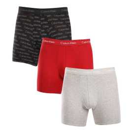 3PACK pánske boxerky Calvin Klein viacfarebné (NB3057A-QYP) S, trenky.
Užívajte si maximálne pohodlie a luxus s pánskymi boxerkami Calvin Klein.
Kvalitný materiál pre celodenné pohodlie
Tieto boxerky sú vyrobené z prvotriednej zmesi bavlny a elastanu.
Elegantný dizajn a praktický strih
Tkaná guma s kontrastným logom Calvin Klein vytvárajú štýlový a nadčasový vzhľad.
Prečo si zamilujete boxerky Calvin Klein

Prvotriedny materiál: Kombinácia bavlny a elastanu zaručuje mäkkosť, priedušnosť a elasticitu pre maximálne pohodlie počas celého dňa.


Štýlový dizajn: Ikonické logo Calvin Klein s vyšívanou gumou dodáva boxerkám elegantný vzhľad vhodný na každú príležitosť.


Praktický strih: dlhšie nohavice a prispôsobivý strih poskytujú väčšie pohodlie a voľnosť pohybu, ideálne na bežné nosenie, do práce aj na voľný čas.

Spodnú bielizeň Calvin Klein milujú ľudia na celom svete
Pánska spodná bielizeň Calvin Klein patrí k stáliciam módneho priemyslu.
Ako sa starať o boxerky Calvin Klein
Aby si vaše nové boxerky zachovali svoj vzhľad a kvalitu čo najdlhšie, dodržiavajte tieto jednoduché pokyny:

Pranie: Perte ich pri maximálnej teplote 30 °C.


Sušenie: Sušenie v bubnovej sušičke sa neodporúča - najlepšou voľbou je sušenie na vzduchu.


Žehlenie: Boxerky nie je potrebné žehliť, čím ušetríte čas a námahu.

Tip: Hľadanie obľúbenej spodnej bielizne môže byť beh na dlhé trate, preto chceme, aby vám obľúbené kúsky dlho vydržali.