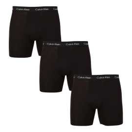 3PACK Boxers pour hommes Calvin Klein noir (NB1770A-XWB) M.
Profitez d'un confort et d'un luxe ultimes avec les caleçons pour hommes Calvin Klein.
Matériau de qualité pour un confort tout au long de la journée
Ce boxer est fabriqué à partir d'un mélange de coton et d'élasthanne de première qualité.
Design élégant et coupe pratique
Le caoutchouc tissé et le logo Calvin Klein contrastant créent un look élégant et intemporel.
Pourquoi vous allez adorer les caleçons Calvin Klein

Matériau depremière qualité: La combinaison de coton et d'élasthanne assure douceur, respirabilité et souplesse pour un confort maximal tout au long de la journée.


Designélégant: L'élastique brodé du logo emblématique de Calvin Klein confère à ce boxer un look élégant qui convient à toutes les occasions.


Coupepratique: Les jambes plus longues et la coupe adaptable offrent un confort supplémentaire et une liberté de mouvement, idéale pour les tenues décontractées, le travail et les loisirs.

Les sous-vêtements Calvin Klein sont appréciés dans le monde entier.
Les sous-vêtements pour hommes Calvin Klein sont l'un des piliers de l'industrie de la mode.
Comment entretenir votre boxer Calvin Klein
Pour que vos nouveaux boxers conservent leur aspect et leur qualité le plus longtemps possible, suivez ces quelques conseils :

Blanchisserie: Le stylo est à une température maximale de 30 °C.


Séchage:  Le séchage en tambour n'est pas recommandé - le séchage à l'air libre est la meilleure option.


Repassage: Les caleçons n'ont pas besoin d'être repassés, ce qui vous permet d'économiser du temps et de l'énergie.

Conseil : La recherche de vos sous-vêtements préférés peut s'avérer longue, c'est pourquoi nous voulons que vos pièces favorites durent longtemps.