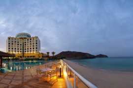 Spojené arabské emiráty Fujairah Oceanic Khorfakkan Resort & Spa 6 dňový pobyt Plná penzia Letecky Letisko: Praha March 2026 (19/03/26-24/03/26)
