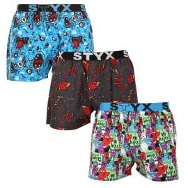 3PACK moške široke boksarice Styx art športna guma večbarvne (3B14125) XXL.
Iščete kratke hlače, ki združujejo udobje, izvirnost in kakovostno izdelavo?
Kakovosten material za največje udobje
Kratke hlače Styx so izdelane iz 100-odstotnega bombaža, zato so zračne, lahke in prijetne na otip.
Eleganten videz in funkcionalen kroj
Zaradi ohlapnejšega kroja vam kratke hlače omogočajo največjo svobodo gibanja, kar boste cenili ne le čez dan, temveč tudi med športnimi aktivnostmi.
Zakaj imate radi kratke hlače Styx?

100-odstotni bombaž za veliko udobje: Dihajoč in udoben material.
Češka kakovost: Kratke hlače so v celoti izdelane na Češkem.
Ohlapno prileganje za največje udobje: Idealno za vsakodnevno nošenje in sprostitev.
Elegantni modeli: Ne gre za dolgočasen predal, temveč za dobro mero izvirnosti in sloga.

Češka blagovna znamka Styx ponuja zabavo in vrhunsko kakovost
Spodnje perilo Styx bo še posebej priljubljeno pri tistih, ki jim je pomembna individualnost.
Kako skrbeti zanje?
Če želite zagotoviti, da bodo vaše kratke hlače zdržale kot nove, priporočamo, da upoštevate naslednje smernice.

Pralnica: Perite v pralnem stroju pri 30 °C, da ohranite mehkobo bombaža.
Sušilni stroj: Kratkih hlač ni priporočljivo sušiti v sušilnem stroju, temveč jih pustite, da se posušijo na zraku.
Likanje: Kratke hlače lahko likate na srednji temperaturi, da ne poškodujete materiala.

Nasvet: Postanite strokovnjak za vzdrževanje spodnjega perila z z nasveti v našem članku in svojim najljubšim kosom zagotovite nego, ki si jo zaslužijo.