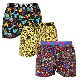 3PACK Herren Boxershorts Styx art sportlich mit Gummizug mehrfarbig (3B13001) M.
Sie suchen Shorts, die Komfort, Originalität und hochwertige Verarbeitung vereinen?
Hochwertiges Material für maximalen Komfort
Die Styx-Shorts bestehen aus 100 % Baumwolle und sind daher atmungsaktiv, leicht und angenehm zu tragen.
Stylischer Look und funktionaler Schnitt
Dank des lockeren Schnitts bieten die Shorts maximale Bewegungsfreiheit, die Sie nicht nur tagsüber, sondern auch bei sportlichen Aktivitäten schätzen werden.
Warum lieben Sie Styx-Shorts?

100% Baumwolle für hohen Tragekomfort: Atmungsaktives und bequemes Material.
Tschechische Qualität: Die Shorts werden komplett in der Tschechischen Republik hergestellt.
Lockere Passform für maximalen Komfort: Ideal für den täglichen Gebrauch und zur Entspannung.
Stilvolle Designs: Keine langweilige Schublade, sondern eine gute Dosis an Originalität und Stil.

Die tschechische Marke Styx bietet Spaß und Premiumqualität
Styx-Unterwäsche wird besonders bei denjenigen beliebt sein, denen Individualität wichtig ist.
Wie kann man sich um sie kümmern?
Damit Ihre Shorts so lange wie neu halten, empfehlen wir Ihnen, diese Richtlinien zu befolgen.

Waschen: Maschinenwäsche bei 30 °C, um die Weichheit der Baumwolle zu erhalten.
Trockner: Es ist nicht ratsam, die Shorts im Trockner zu trocknen, sondern sie frei an der Luft trocknen zu lassen.
Bügeln: Sie können die Shorts bei mittlerer Hitze bügeln, um das Material nicht zu beschädigen.

Tip: Werden Sie ein Experte für die Pflege von Unterwäsche mit den Ratschlägen in unserem Artikel und geben Sie Ihren Lieblingsstücken die Pflege, die sie verdienen.