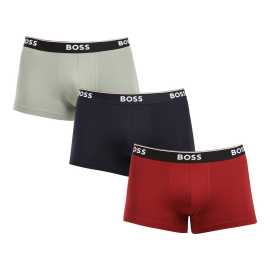 3PACK Moške boksarice BOSS večbarvne (50517827 967) M.
Privoščite si popolno udobje in brezčasen slog z moškimi boksericami BOSS.
Vrhunski material za maksimalno udobje
Bokserice so izdelane iz visokokakovostne mešanice bombaža in elastana, ki zagotavlja popolno kombinacijo mehkobe, zračnosti in elastičnosti.
Elegantna zasnova in eleganten videz
Klasična zasnova s subtilnim logotipom BOSS na tkani gumi daje bokserkam sodoben in prefinjen videz.
Zakaj vam bodo bokserice BOSS všeč

Premium bombaž: Mehka, zračna in udobna za telo.
Elastičen pas z logotipom BOSS: Elegantno in udobno.
Daljše hlačke: Idealen je pod obleko in za šport.
Prilagodljiv material: Popolnoma se prilagodi vašemu telesu.

Spodnje perilo BOSS bo všeč vsem elegantnim moškim
Blagovna znamka BOSS je nastala iz znanega proizvajalca oblačil Hugo Boss kot linija izdelkov za moške, ki imajo radi kakovostne kose in brezčasen videz.
Kako skrbeti za bokserje BOSS?
Če želite zagotoviti, da bodo vaše nove boksarice čim dlje ohranile svojo obliko in kakovost, priporočamo, da upoštevate naslednje smernice:

Pralnica: Perite pri 40 °C s podobnimi barvami in blagim pralnim sredstvom.
Sušenje: Lahko jih sušite v sušilnem stroju na nizki stopnji, vendar priporočamo sušenje na zraku za daljšo življenjsko dobo.
Likanje: Po potrebi likanje izvajajte na nizki temperaturi.

Nasvet: Iskanje pravega spodnjega perila, ki se vam popolnoma prilega, je lahko izziv.