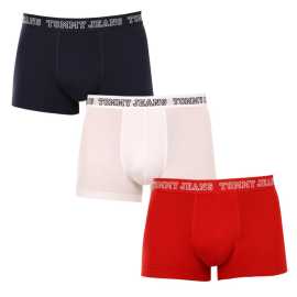 3PACK Boxers pour hommes Tommy Hilfiger multicolore (UM0UM02850 0T6) M.
Offrez-vous un style intemporel et un confort supérieur avec les boxers pour hommes de Tommy Hilfiger.
Matériau de première qualité pour un confort maximal
Le boxer de Tommy Hilfiger est fabriqué en coton doux et très agréable au toucher, avec une touche d'élasthanne, qui lui confère souplesse et durabilité.
Style iconique et coupe précise
Les slips boxer ont des jambes plus longues qui ne s'enroulent pas et offrent une couverture et un confort suffisants.
Pourquoi vous ne pouvez pas passer à côté des caleçons Tommy Hilfiger ?

Coton de première qualité avec élasthanne: Doux, respirant et confortable pour une utilisation tout au long de la journée.
Jambes plus longues et taille élastiquée: Stabilité, style et absence de défilement.
Design élégant et intemporel: Idéal pour tous les jours et les occasions spéciales.

Les sous-vêtements Tommy Hilfiger sont la garantie d'une qualité supérieure.
La marque Tommy Hilfiger est devenue une icône du dressing américain il y a près de 40 ans, et sa palette colorée de bleu, de rouge et de blanc est reconnaissable au premier coup d'œil.
Comment entretenir les caleçons Tommy Hilfiger ?

Blanchisserie : Per à 30 °C.
Séchage : Les boxers peuvent être séchés au sèche-linge à basse température.
Repassage : Si nécessaire, ils peuvent être repassés à une température plus basse.

Conseil : Trouver le sous-vêtement idéal peut parfois s'avérer difficile.