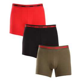 3PACK Herren Klassische Boxershorts HUGO mehrfarbig (50520475 971) M.
Setzen Sie auf zeitlose Eleganz und höchsten Komfort mit den HUGO Herren-Boxershorts.
Material, das sich perfekt an Sie anpasst
Die Kombination aus hochwertiger Baumwolle mit einem Hauch von Elastan sorgt für eine optimale Kombination aus Komfort und Flexibilität.
Ein Stil, der für sich selbst spricht
Die nüchterne Farbgebung ist für alle Männer geeignet, die keine Exzentrik mögen.
Warum Sie HUGO Boxershorts lieben werden

Hochwertiges Material aus einer Kombination von Baumwolle und Elastan.
Elegantes Design in klassischen Farben.
Längere Beine für mehr Komfort.

Hugo Unterwäsche für Liebhaber von Komfort und Luxus
Die Marke Hugo Underwear gehört zur Bekleidungsfamilie Hugo Boss und zeichnet sich durch hochwertige Materialien und präzise Verarbeitung aus.
Pflegehinweise für HUGO Boxershorts
Damit Ihre Lieblingsboxer lange halten, empfehlen wir Ihnen, diese Tipps zu befolgen.

Waschen: Der Stift hat eine Temperatur von 40 °C.
Trocknen: Sie können Ihre Boxershorts im Wäschetrockner im Schonprogramm trocknen.
Bügeln: Falls erforderlich, bügeln Sie sie bei niedrigerer Temperatur von innen nach außen.

Tip: Werden Sie ein Experte für die Pflege von Unterwäsche mit den Ratschlägen in unserem Artikel und geben Sie Ihren Lieblingsstücken die Pflege, die sie verdienen.