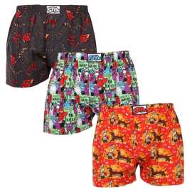 3PACK short hombre Styx art classic goma multicolor (3A15245) M.
Regálate estilo y comodidad con los pantalones cortos para hombre Styx, de colores vivos y diseños originales.
Material suave para una mayor comodidad durante todo el día
Los pantalones cortos Styx están hechos de algodón 100%, que ofrece suavidad y transpirabilidad incluso durante todo el día.
Diseño original y ajuste cómodo
Los shorts Styx aportarán alegría y un estilo único a tu armario gracias a sus atrevidos colores y originales estampados.
¿Por qué comprar pantalones cortos Styx?

Fabricado en la República Checa con especial atención a la calidad y la precisión.


Material 100% algodón para mayor suavidad y comodidad.


Diseños originales y divertidos que te diferenciarán.

Calidad de la República Checa, eso es ropa interior Styx
La ropa interior Styx se fabrica íntegramente en la República Checa.
Cómo cuidar los pantalones cortos Styx
Para mantener la calidad y la comodidad de sus pantalones cortos, siga estas directrices:

Lavandería: Lavar a una temperatura máxima de 30 °C para mantener los colores intensos y el algodón suave.


Secado: No recomendamos secarlos en la secadora, mejor dejarlos secar al aire libre.


Planchado: Para conseguir un aspecto liso, puede planchar los pantalones cortos a baja temperatura.

Consejo: Conviértete en una experta en mantenimiento de lencería con los consejos de nuestro artículo y dale a tus piezas favoritas el cuidado que se merecen.