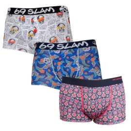 3PACK Boxers para homem 69SLAM (3/2/69SL) XL.
Entre num mundo onde o conforto se alia à originalidade!
Microfibra que convence ao primeiro toque
Os boxers são feitos de fibras sintéticas (uma combinação de poliéster e spandex) - esta mistura cria um material perfeitamente macio, flexível e adaptável.
Design distinto e ajuste inteligente para dias activos
Os boxers 69SLAM vão chamar a sua atenção à primeira vista com o seu aspeto único, padrões originais e cores agradáveis.
Porque é que as cuecas boxer 69SLAM não devem faltar no seu guarda-roupa

Microfibra - leve, elástica e de secagem rápida.
Calcinhas mais curtas que não enrolam em lado nenhum.
Design distinto com padrões originais.

69SLAM roupa interior para animar o seu espírito
69SLAM é a marca de surf preferida de Bali que celebra a vida, a arte, a criatividade, o design e a cor em cada pormenor.
Como cuidar das cuecas boxer 69SLAM
Seguindo estes passos simples, garantirá que os seus boxers 69SLAM durarão muito tempo com um aspeto bonito, funcional e confortável.

Lavandaria: Recomenda-se a lavagem à mão em água morna.
Secagem: Não secar na máquina de secar roupa.
Passar a ferro: Não passar a ferro.

Sugestão: A sua roupa interior preferida merece um tratamento delicado.