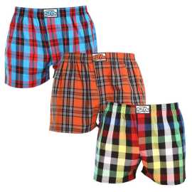 3PACK Caleçons pour hommes Styx caoutchouc classique multicolore (3A092613) L.
Offrez-vous du style et du confort avec les shorts pour hommes Styx aux couleurs vives et aux motifs originaux.
Matière souple pour un confort tout au long de la journée
Le short Styx est fabriqué en 100 % coton, ce qui lui confère douceur et respirabilité, même lorsqu'il est porté toute la journée.
Un design original et une coupe confortable
Le short Styx apportera de la gaieté et un style unique à votre garde-robe grâce à ses couleurs audacieuses et ses imprimés originaux.
Pourquoi acheter des shorts Styx ?

Fabriqués en République tchèque, ils mettent l'accent sur la qualité et la précision.


Matière 100 % coton pour plus de douceur et de confort.


Des dessins originaux et amusants qui vous démarqueront.

La qualité de la République tchèque, c'est le sous-vêtement Styx.
Les sous-vêtements Styx sont entièrement fabriqués en République tchèque.
Comment entretenir les shorts Styx
Pour préserver la qualité et le confort de vos shorts, suivez les conseils suivants :

Blanchisserie: Laver à une température maximale de 30 °C pour conserver l'intensité des couleurs et la douceur du coton.


Séchage: Nous ne recommandons pas de les sécher dans le sèche-linge, mais plutôt de les laisser sécher à l'air libre.


Repassage: Pour un aspect plus lisse, vous pouvez repasser le short à basse température.

Conseil : Devenez un expert de l'entretien de la lingerie grâce aux conseils de notre article et donnez à vos pièces préférées le soin qu'elles méritent.