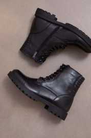 Členkové topánky Medicine pánske, čierna farba.
